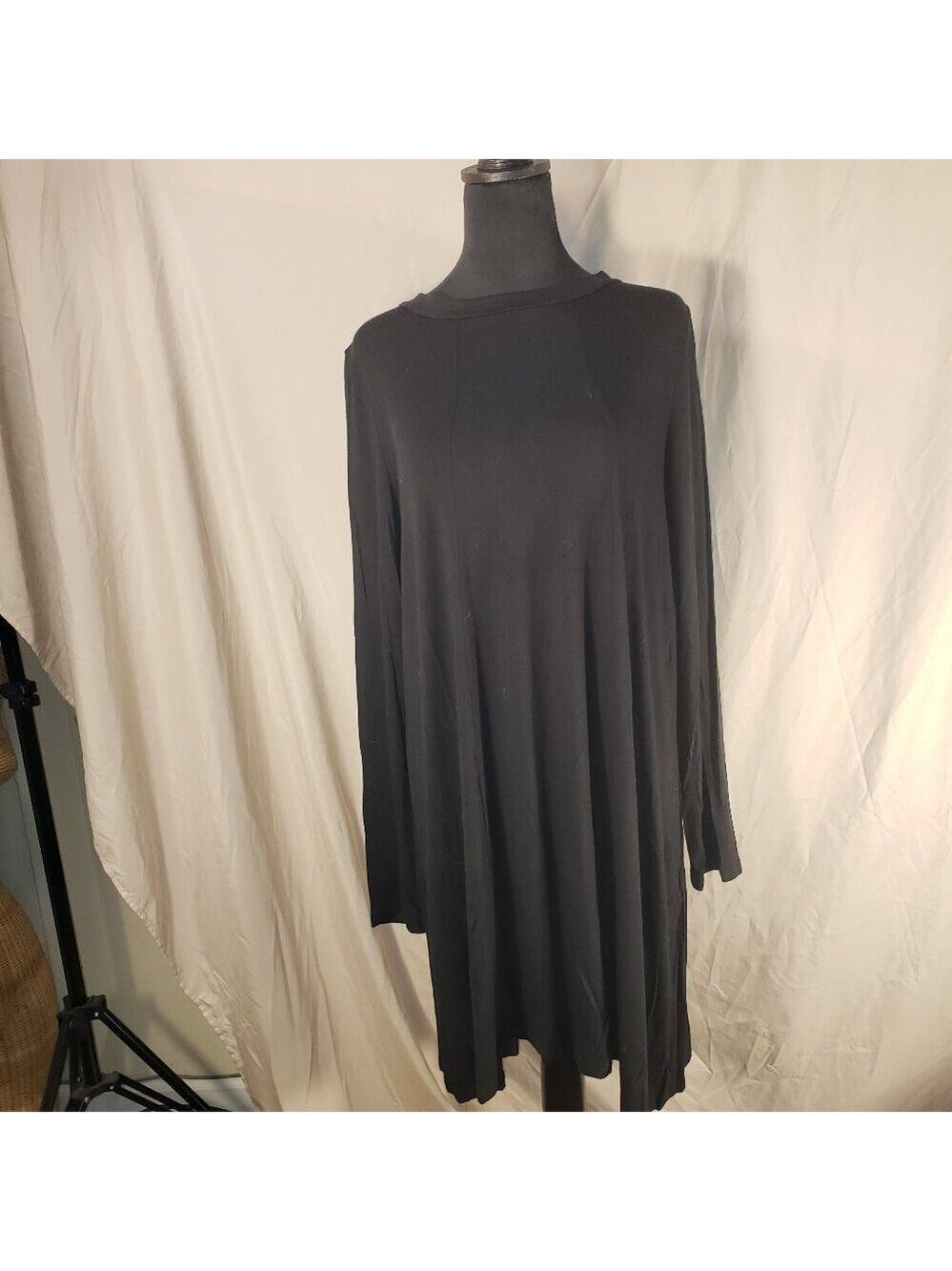 Goldspark Black Long Sleeve Swing Dress with open back design - L